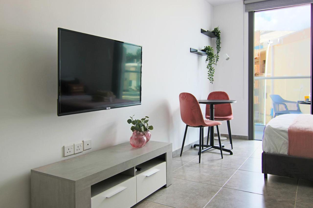 Phaedrus Living: Seaside Luxury Flat Athina 115 Apartment Paphos Luaran gambar