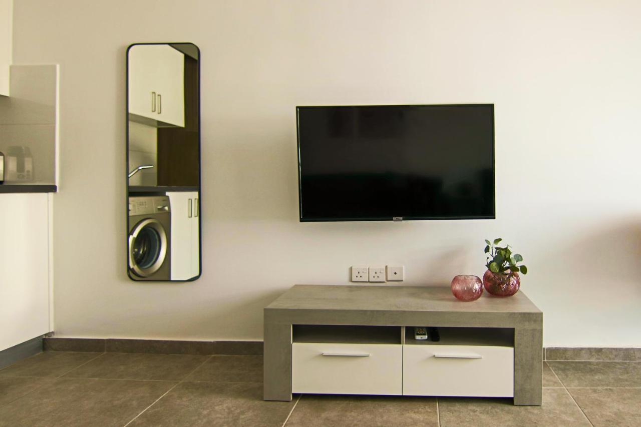 Phaedrus Living: Seaside Luxury Flat Athina 115 Apartment Paphos Luaran gambar